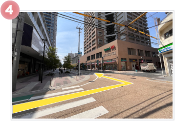 ファミリーマートの角で左折し直進